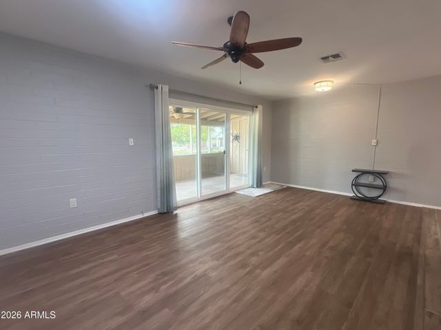 10013 W LAKEVIEW Circle N, Sun City, AZ 85351