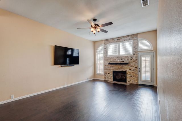 7220 Cloverleaf Drive, Plano, TX 75074