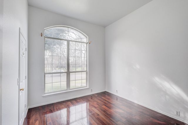 7220 Cloverleaf Drive, Plano, TX 75074