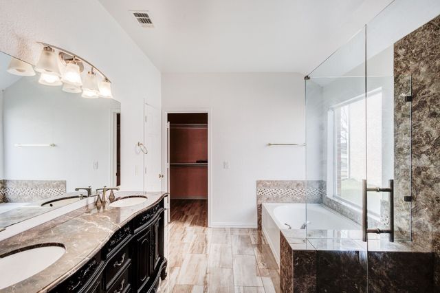 7220 Cloverleaf Drive, Plano, TX 75074