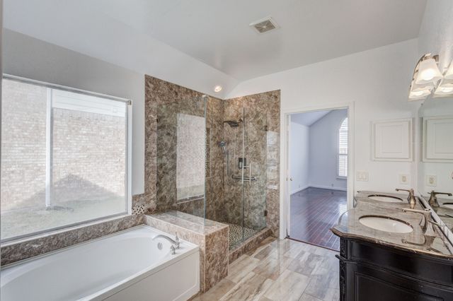 7220 Cloverleaf Drive, Plano, TX 75074