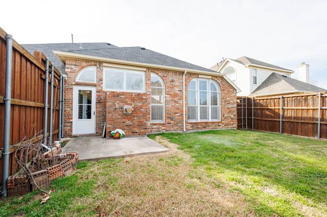 7220 Cloverleaf Drive, Plano, TX 75074