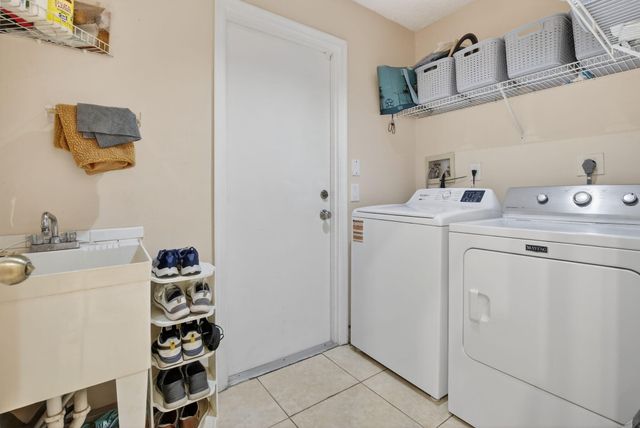 495 Carrington Lane, Weston, FL 33326