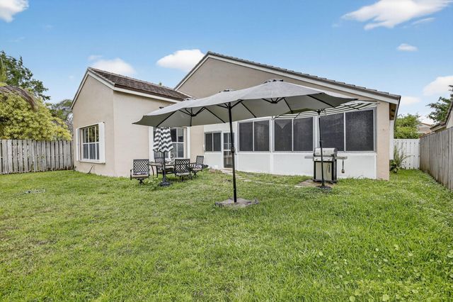 495 Carrington Lane, Weston, FL 33326