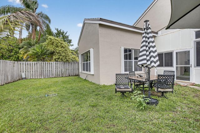 495 Carrington Lane, Weston, FL 33326