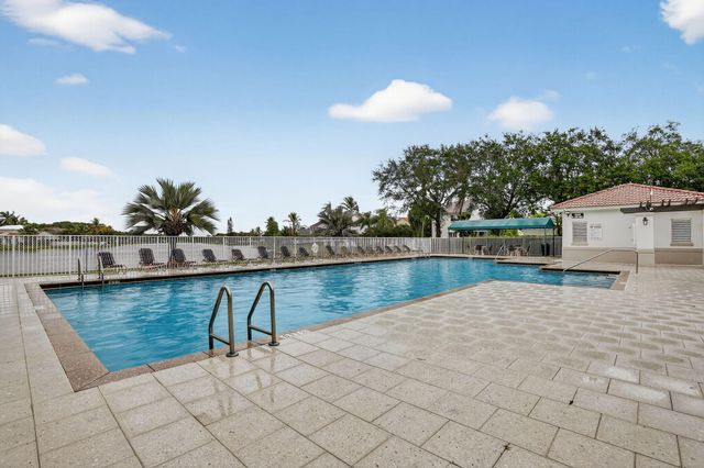 495 Carrington Lane, Weston, FL 33326