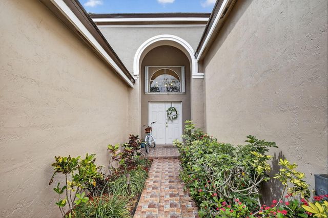 495 Carrington Lane, Weston, FL 33326