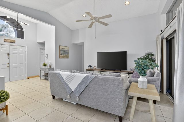 495 Carrington Lane, Weston, FL 33326