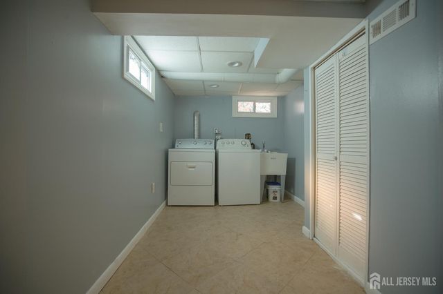 373 Hyatt Street, Avenel, NJ 07001
