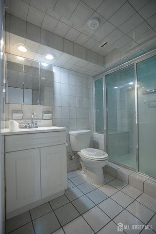373 Hyatt Street, Avenel, NJ 07001
