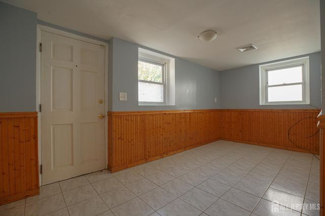 373 Hyatt Street, Avenel, NJ 07001
