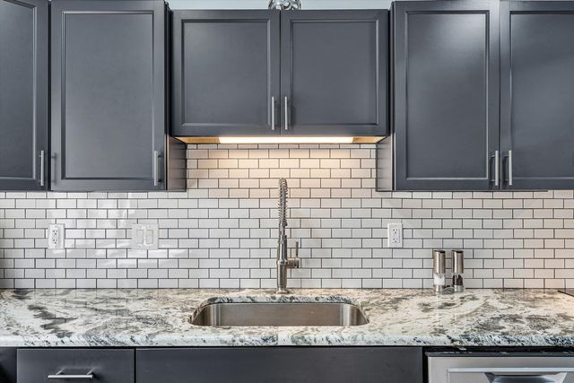 3387 Kelly LN, Roanoke, VA 24018