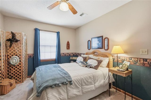 6626 Oak Ridge Drive, Shawnee, KS 66217