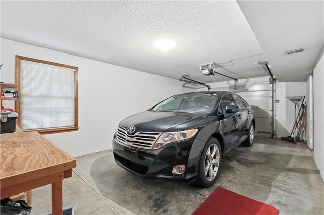 6626 Oak Ridge Drive, Shawnee, KS 66217