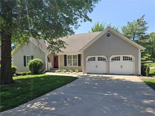 6626 Oak Ridge Drive, Shawnee, KS 66217