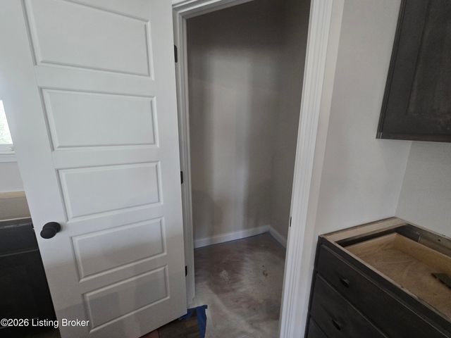 481 Peterson Dr, Taylorsville, KY 40071