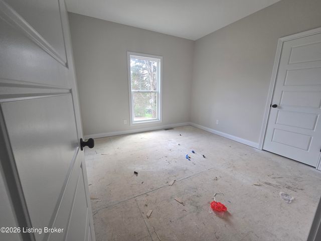 481 Peterson Dr, Taylorsville, KY 40071