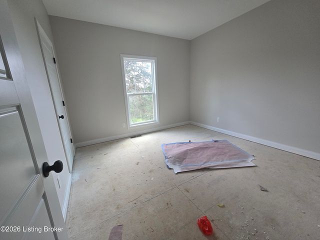 481 Peterson Dr, Taylorsville, KY 40071