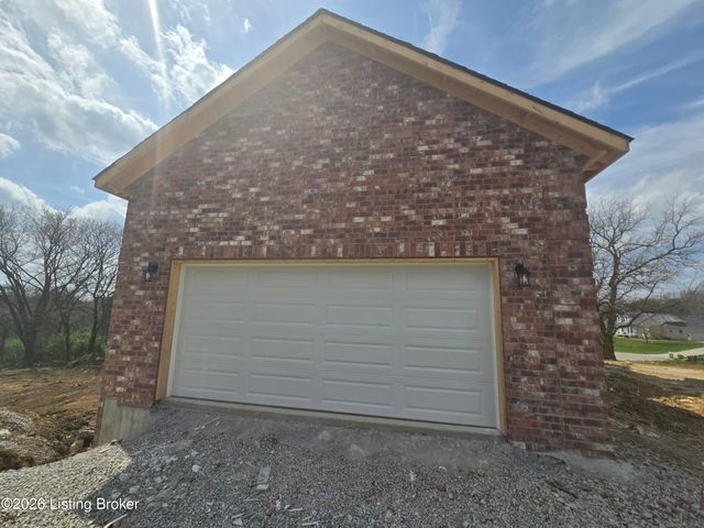 481 Peterson Dr, Taylorsville, KY 40071