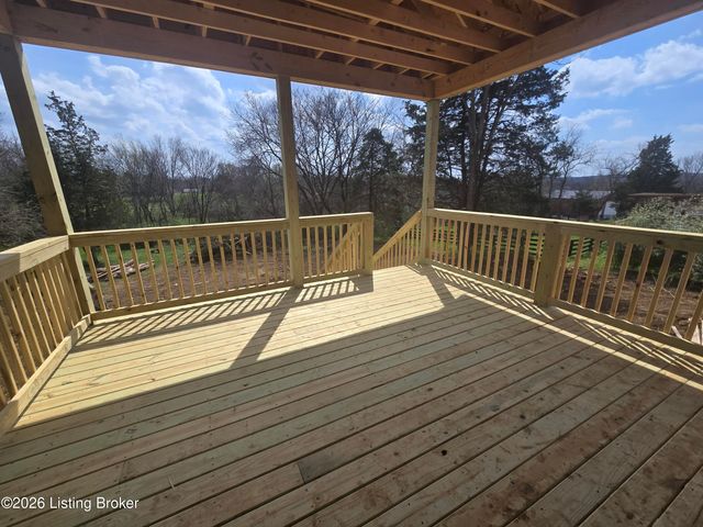 481 Peterson Dr, Taylorsville, KY 40071