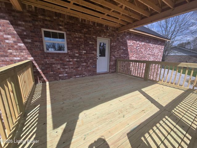 481 Peterson Dr, Taylorsville, KY 40071