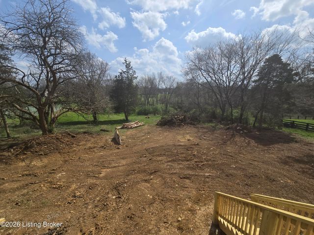 481 Peterson Dr, Taylorsville, KY 40071