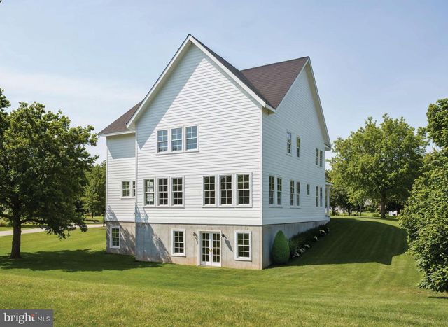 17979 OLD TRIANGLE RD, Triangle, VA 22172