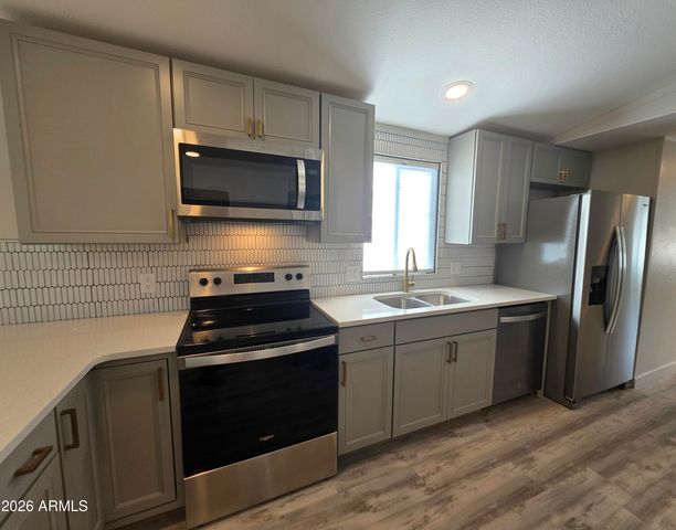 2233 E BEHREND Drive 165, Phoenix, AZ 85024