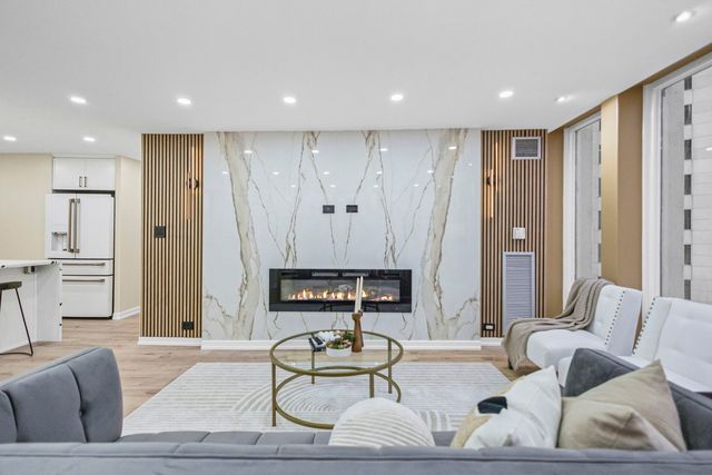 100 E Walton Street 14D, Chicago, IL 60611