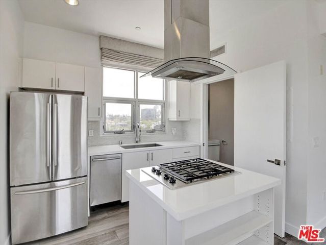 600 S La Brea Avenue 3, Los Angeles, CA 90036