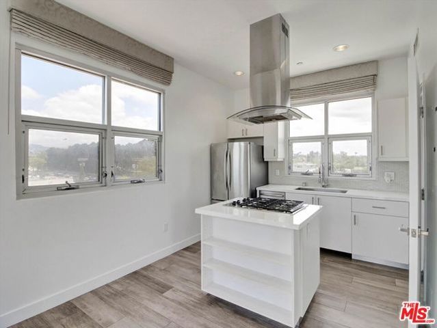 600 S La Brea Avenue 3, Los Angeles, CA 90036