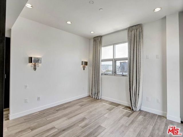 600 S La Brea Avenue 3, Los Angeles, CA 90036