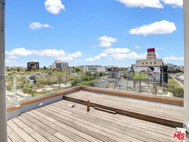 600 S La Brea Avenue 3, Los Angeles, CA 90036