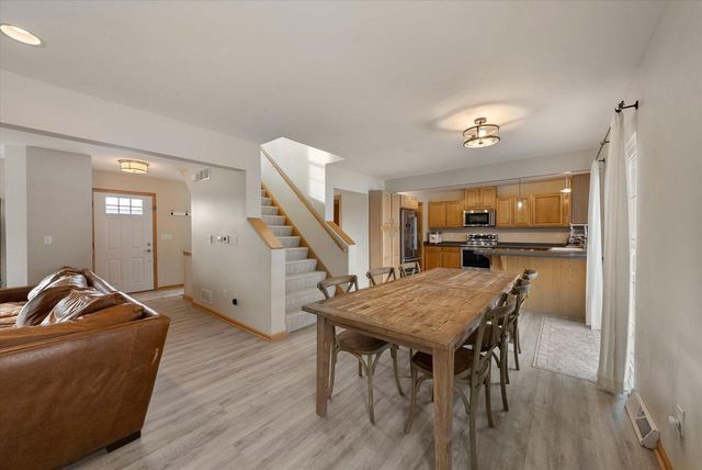 215 Maries WAY, Random Lake, WI 53075