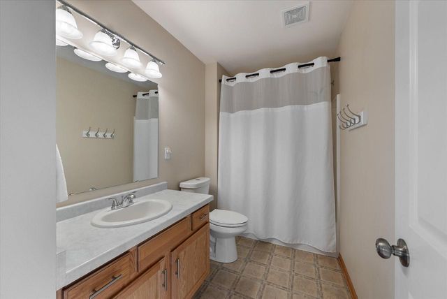 215 Maries WAY, Random Lake, WI 53075