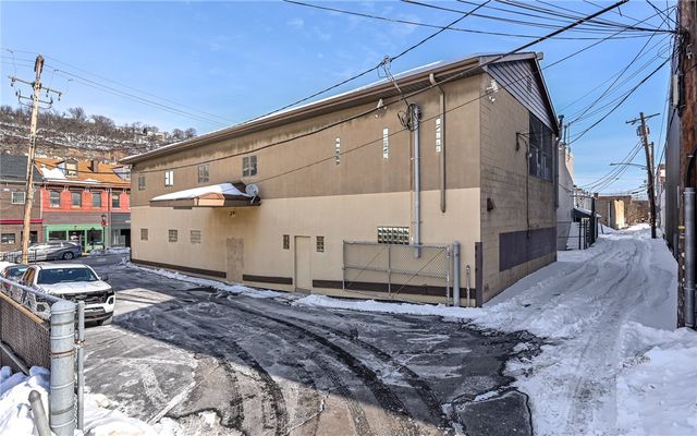 817 Main St, Sharpsburg, PA 15215