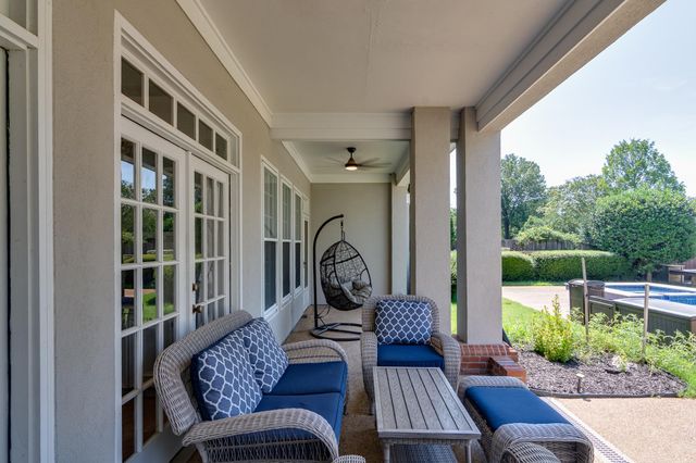 8813 THREE CHIMNEYS DR E, Germantown, TN 38138