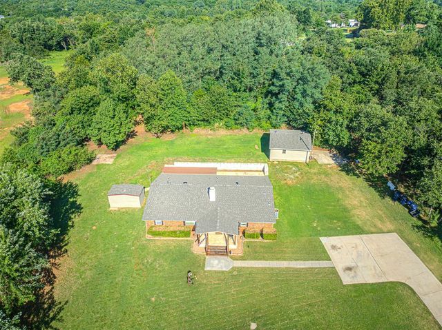 3605 Oakwood Drive, Choctaw, OK 73020