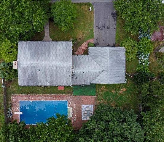 442 Eastview Ave, Somerset, MA 02726