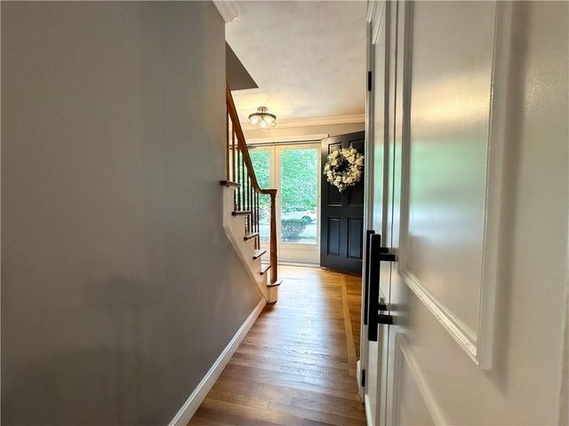 442 Eastview Ave, Somerset, MA 02726