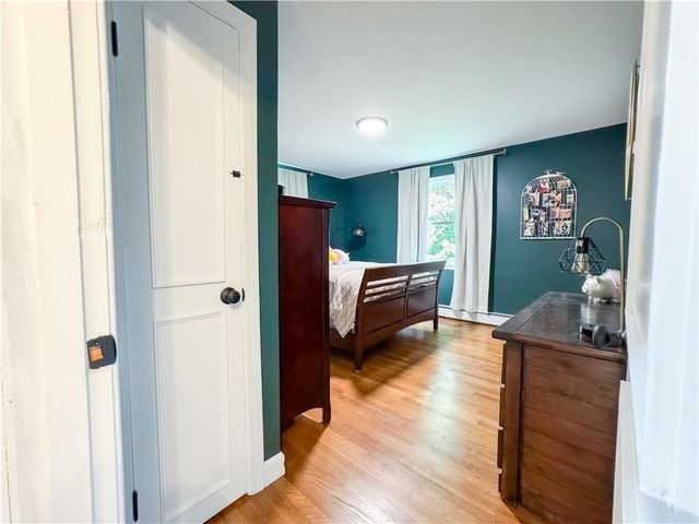 442 Eastview Ave, Somerset, MA 02726