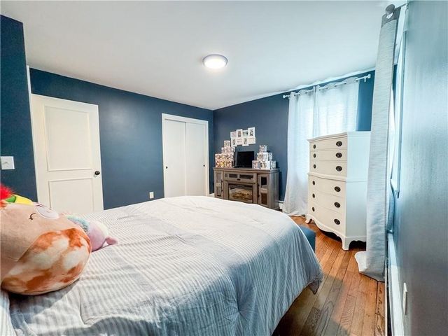 442 Eastview Ave, Somerset, MA 02726