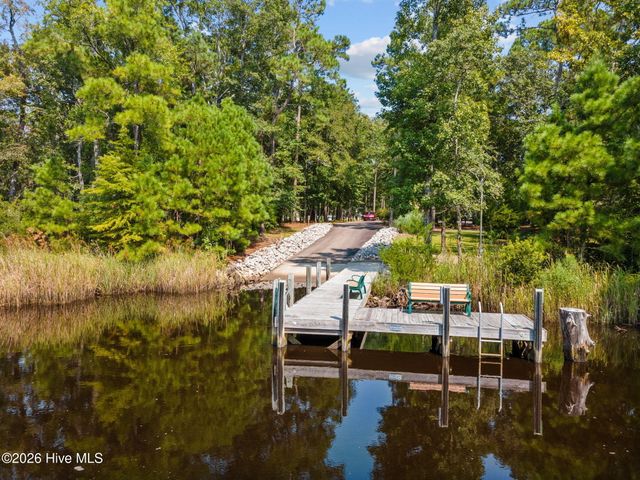 201 Lockhaven Drive SE, Bolivia, NC 28422