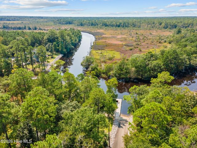 201 Lockhaven Drive SE, Bolivia, NC 28422