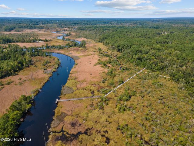 201 Lockhaven Drive SE, Bolivia, NC 28422