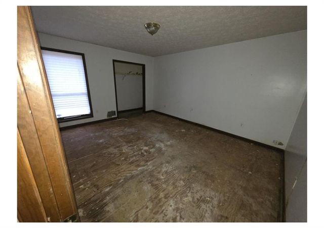 1870 Whispering Willow SW Way, Lilburn, GA 30047