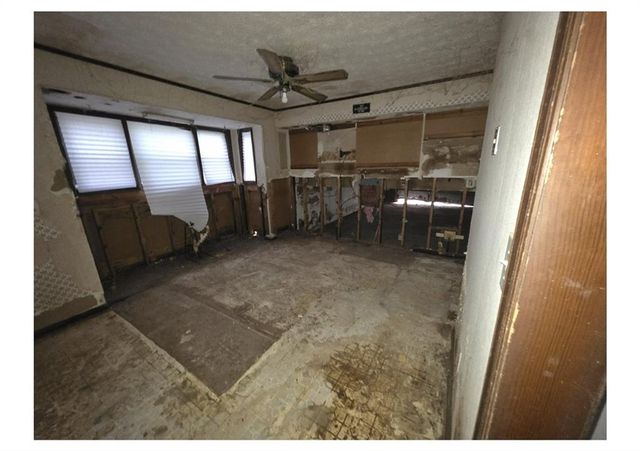 1870 Whispering Willow SW Way, Lilburn, GA 30047