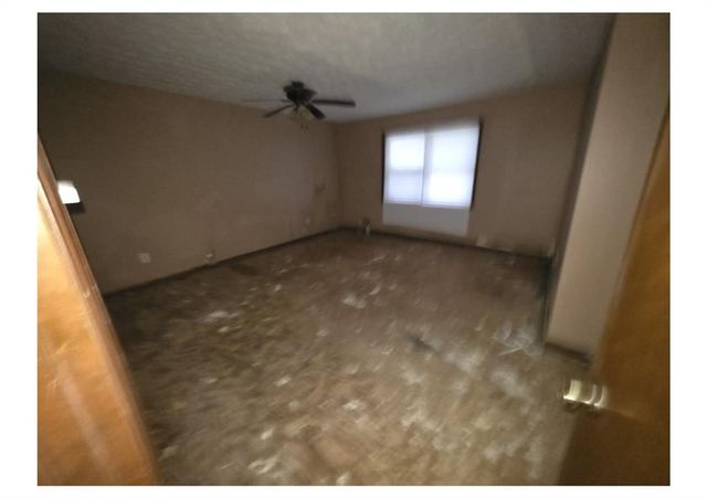 1870 Whispering Willow SW Way, Lilburn, GA 30047