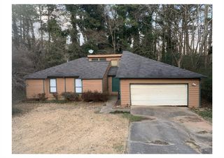 1870 Whispering Willow SW Way, Lilburn, GA 30047