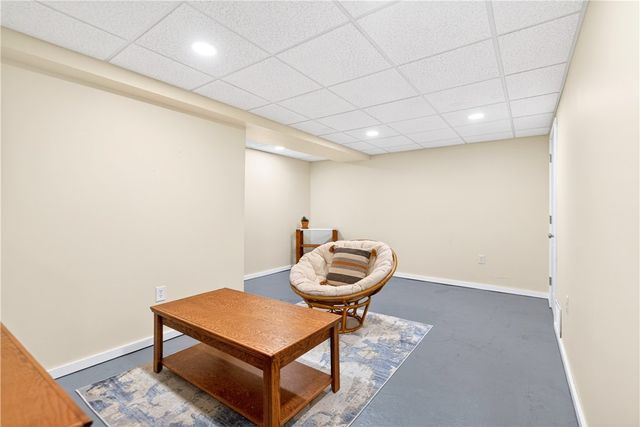2808 Herron Ln, Shaler, PA 15116